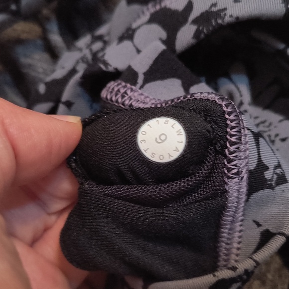 Lululemon knot your typical tank Gray Size 6 - Picture 5 of 5